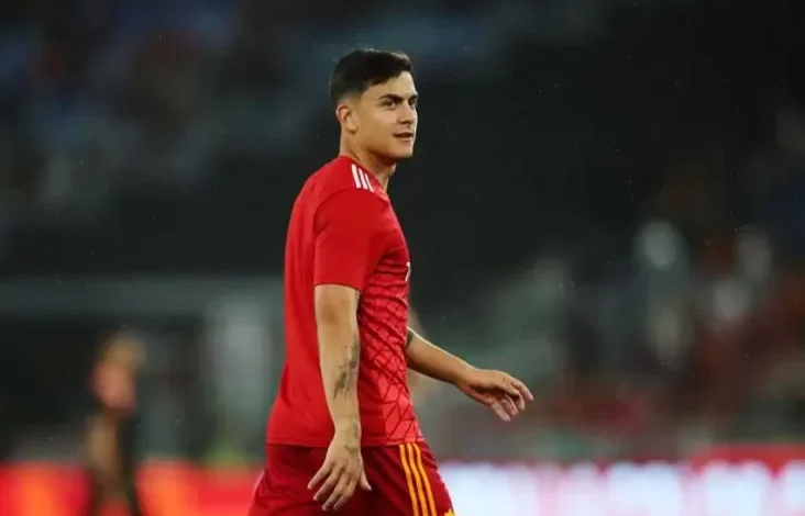 Fans Roma Kirim Peringatan Keras Tolak Penjualan Paulo Dybala